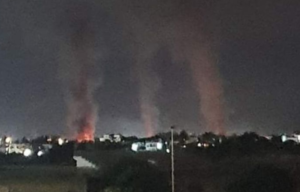 Area Nord di Napoli in fiamme, i roghi tossici devastano la provincia: "Allucinante, siamo appestati"