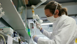 Coronavirus in Campania, tamponi anche da privati in cliniche e laboratori