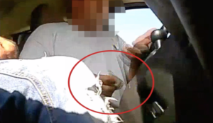 Mazzette e corruzione nel Napoletano, il blitz nell'azienda di rifiuti: scarichi illeciti e favori agli 'amici'