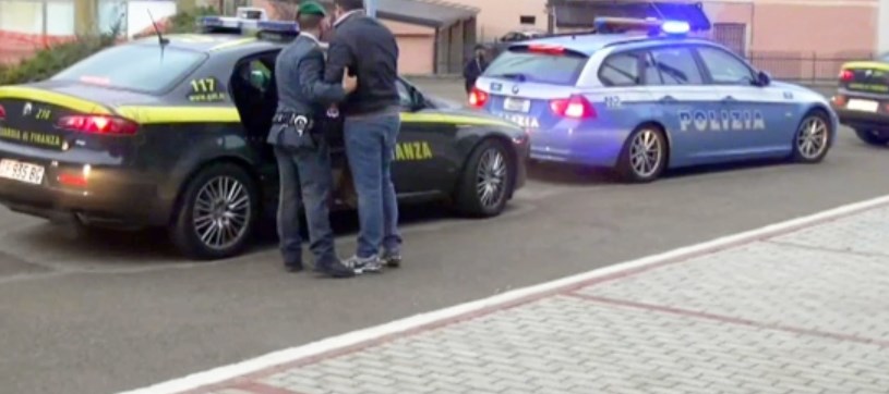 Sentenze in cambio di fondi e danaro: arrestati giudice e imprenditori