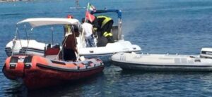 Scontro tra un gommone e una barca di legno in Costiera: milza asportata per una ragazza