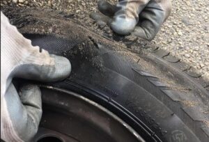 Ruote bucate alla giornalista anti camorra, arriva la denuncia: solidarietà da tutta la categoria