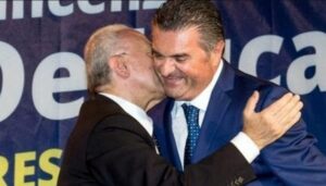 Dalle fritture di pesce al corteo con le ambulanze: i "sobri" festeggiamenti del sindaco Alfieri