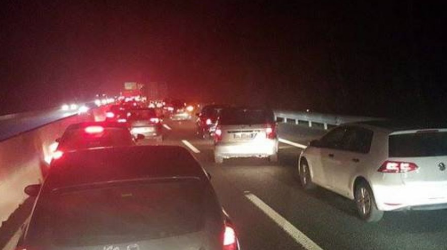 Incidente in autostrada, ubriaco al volante era in auto con moglie e figli