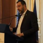 Salvini a Napoli: "Più forze dell'ordine e un termovalorizzatore per ogni provincia"