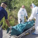 Donna trovata morta nella sua auto, ipotesi suicidio