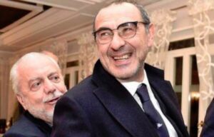 Sarri alla Juve, social impazziti contro il "Comandante": spunta il messaggio di Adl