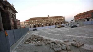 Piazza Plebiscito, Napoli esempio del black out burocratico italiano