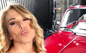 Barbara D'Urso e le notti folleggianti dopo le dirette in TV, manca ancora l'amore