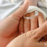 Il figlio è malato, l'appello disperato della madre: "Abbiamo lasciato tutto per lui"