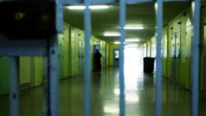 Carcere di Secondigliano, detenuto trovato senza vita: era stato condannato da pochi giorni