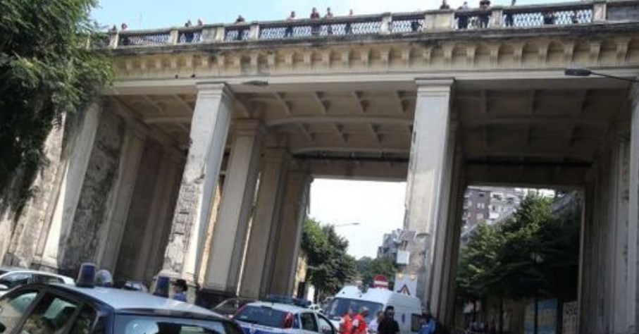 Napoli, tragedia al Vomero: padre si toglie la vita gettandosi da un ponte
