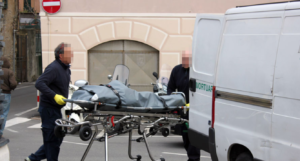 Lutto ad Avellino, giovane muore a causa di un malore, trovato dai genitori