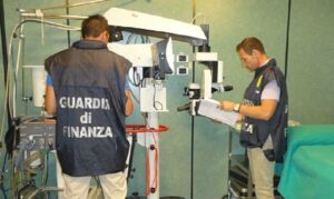 Ospedale del mare, appalti truccati e corruzione: 6 arresti e sequestri