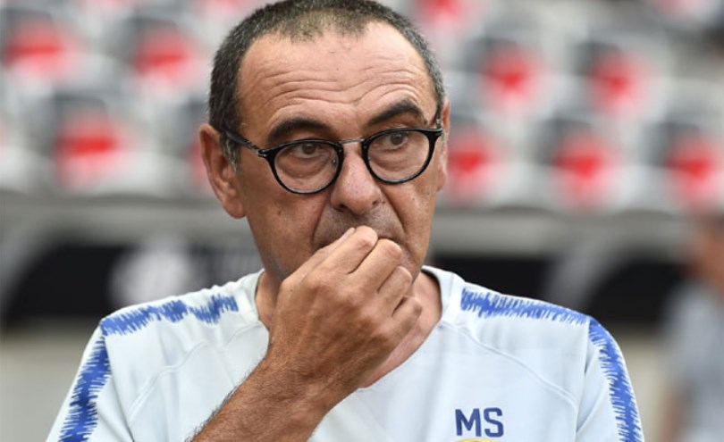 Paura per Maurizio Sarri, malore improvviso e conferenza annullata