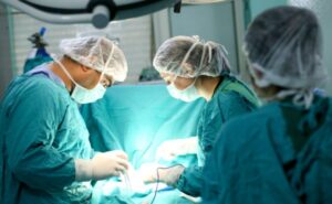 Napoli, super operazione al cuore per salvare il piccolo Yesak