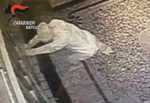 Napoli, arrestato il ladro della pizzeria Brandi: l'uomo incastrato dal video