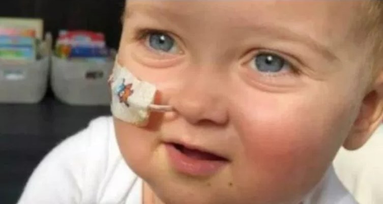 Il piccolo Alex è arrivato a Roma, tutto pronto per l'operazione al Gemelli