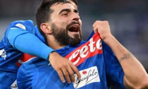 Albiol, arriva la conferma del padre: "Resta a Napoli"