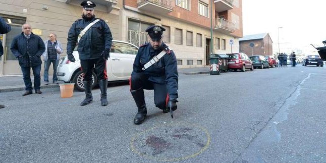 Brusciano, agguato in strada: ferito un 22enne