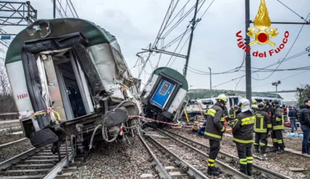 Lodi, deraglia treno ad alta velocità Bologna -Milano: due morti