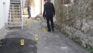 Ercolano, colpi d'arma da fuoco contro una famiglia di pregiudicati