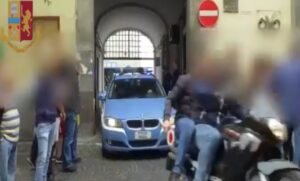 Fiumi di cocaina in provincia, scacco al "call center" della droga: svelato il metodo dei pusher