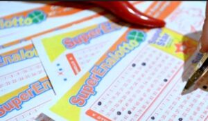 Super Enalotto, sfiora il jackpot ma con il "5" vince 22mila euro