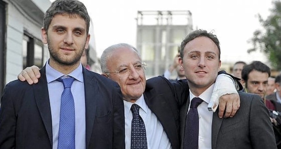 Terremoto politico in regione prima delle elezioni, indagato il figlio di De Luca