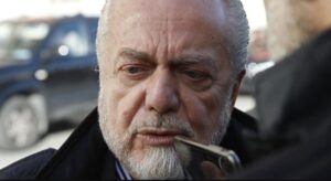 Potere al Popolo contro De Laurentiis: "Non ha rispetto per i napoletani"