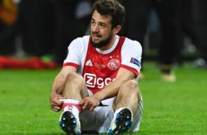 Napoli, si è infortunato Younes: stop di 7 mesi per l'attaccante