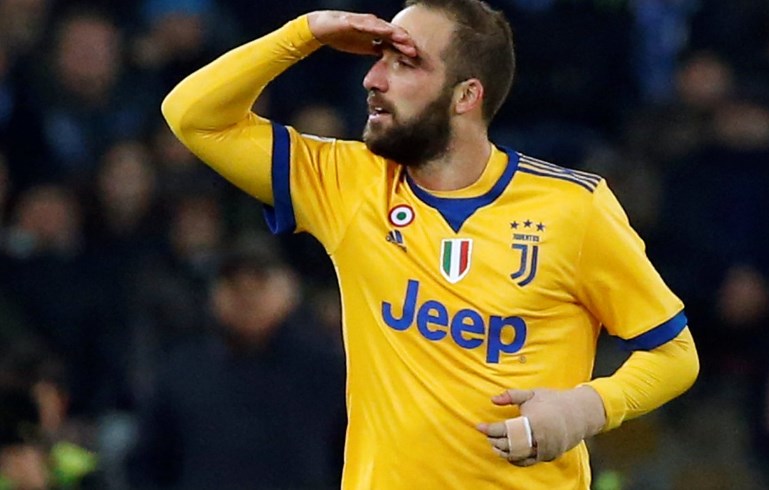 Mercato, è clamoroso: "Higuain, segnali al Napoli per un ritorno in azzurro"