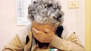 "Non ti ricordi? Siamo tue amiche", e scatta la truffa: vittime le anziane