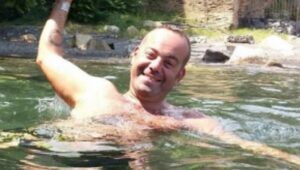 Napoli piange "Checco", la sua vita distrutta da un brutto male: "Addio guerriero"