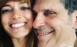 Carlotta Mantovan, dopo la morte di Frizzi il dolore è troppo forte: "Non ci riesco"