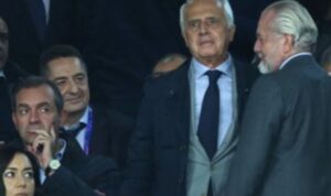 "Mai più vicino a De Laurentiis", l'incoerenza di De Magistris