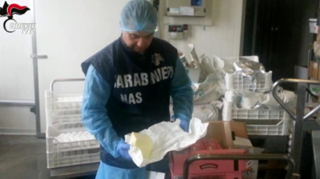 Blitz dei NAS a Napoli e a Giugliano in Campania, scoperti diversi illeciti