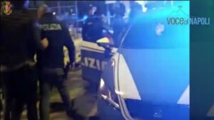 Napoli, finti carabinieri svaligiavano appartamenti: arrestati dalla polizia