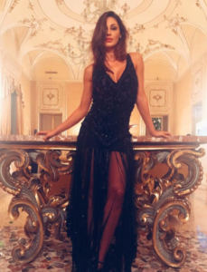 Anna Tatangelo senza Gigi D'Alessio si dedica alla vita mondana