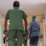 Ospedale di Nocera, pretende la cartella clinica della moglie e aggredisce il funzionario