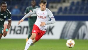 Lainer, doccia fredda per il Napoli. Il Salisburgo: "È incedibile"