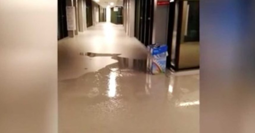 Bomba d'acqua su Napoli, ecco perché si è allagato l'Ospedale del Mare