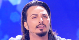 Tony Colombo al settimo cielo, dopo l'ok di De Luca, l'appello: "Chiamate per le feste, veniamo gratis"