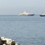Mega yacht nel Golfo di Napoli, è l'Altair III di Diego Della Valle