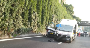 Grave incidente in tangenziale direzione Vomero, c'è una vittima