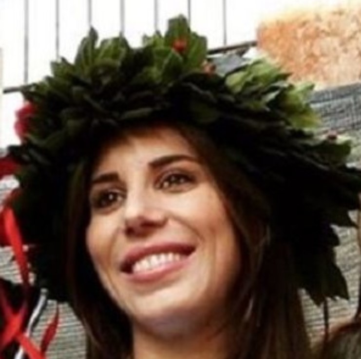 Ilaria D'Alessio chiede scusa dopo il post contro la Tatangelo, l'intervento di Gigi