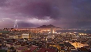 Meteo in Campania, allerta della Protezione Civile: "Grandinate e tempesta di fulmini"