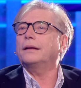 Nino D'Angelo amareggiato dall'accaduto, da napoletano doc difende la sua terra