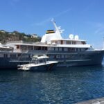 Mega yacht nel Golfo di Napoli, è l'Altair III di Diego Della Valle