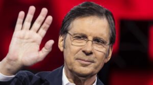 L'ultimo omaggio a Fabrizio Frizzi commuove tutti